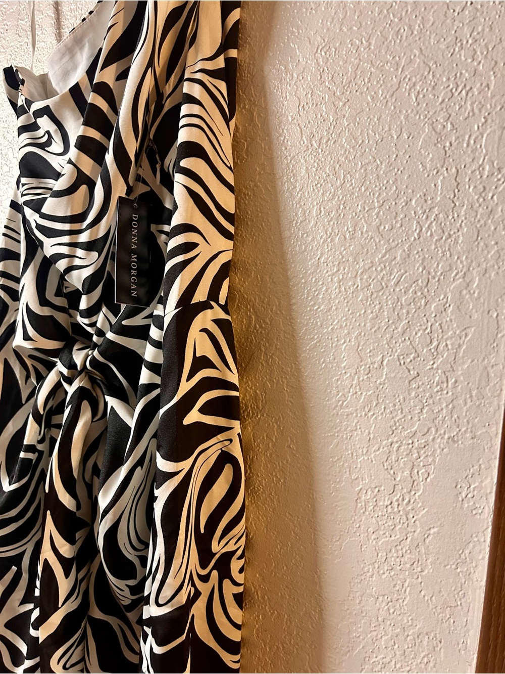 NWT Donna Morgan Midi Dress🤍🖤 - Picture 12 of 13